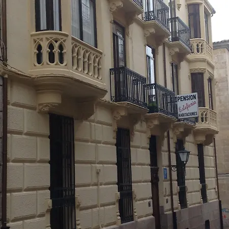 Estefania Affittacamere 3*