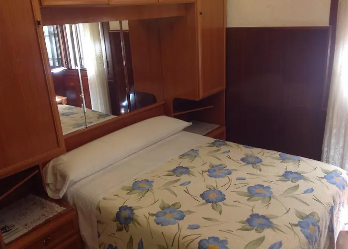 埃斯特法尼亚旅馆 招待所 3*