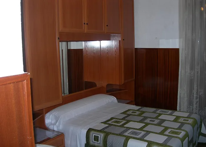 埃斯特法尼亚旅馆 3*